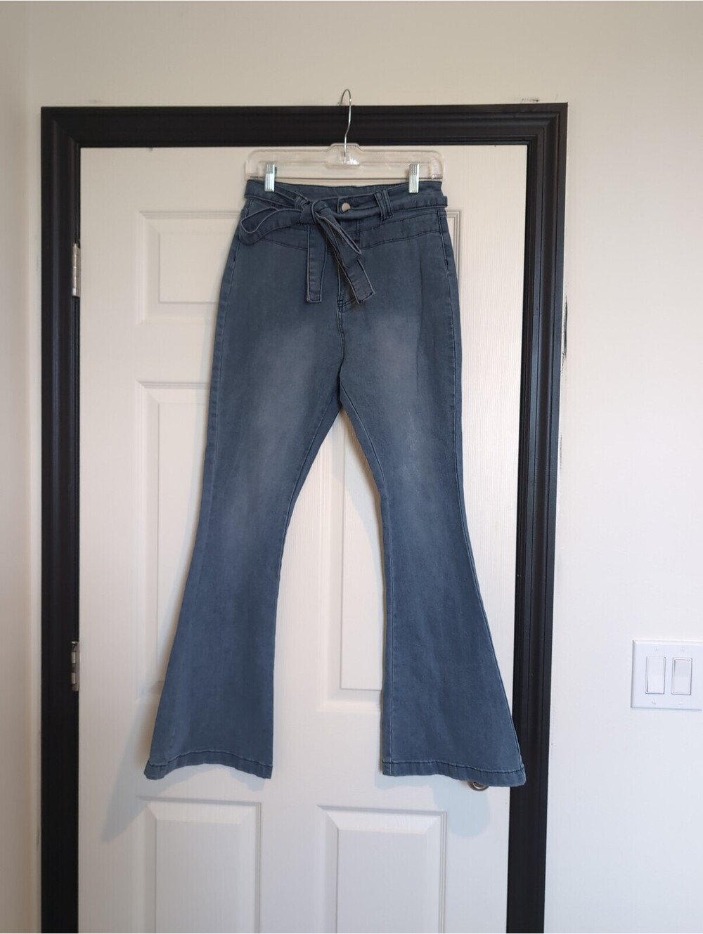 Size medium flare stretch jeans pantete
